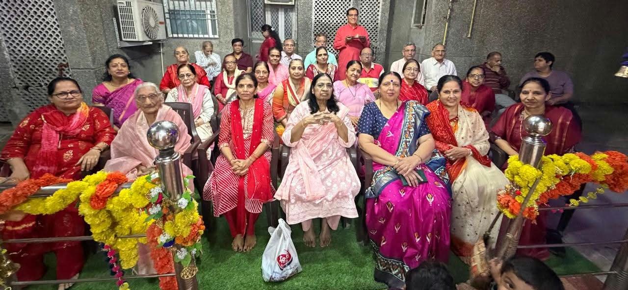 द्वारका के शिवलोक सोसाइटी में भक्तिमय माहौल में मनी शारदीय नवरात्रि। कन्या पूजन के साथ हुआ समापन।